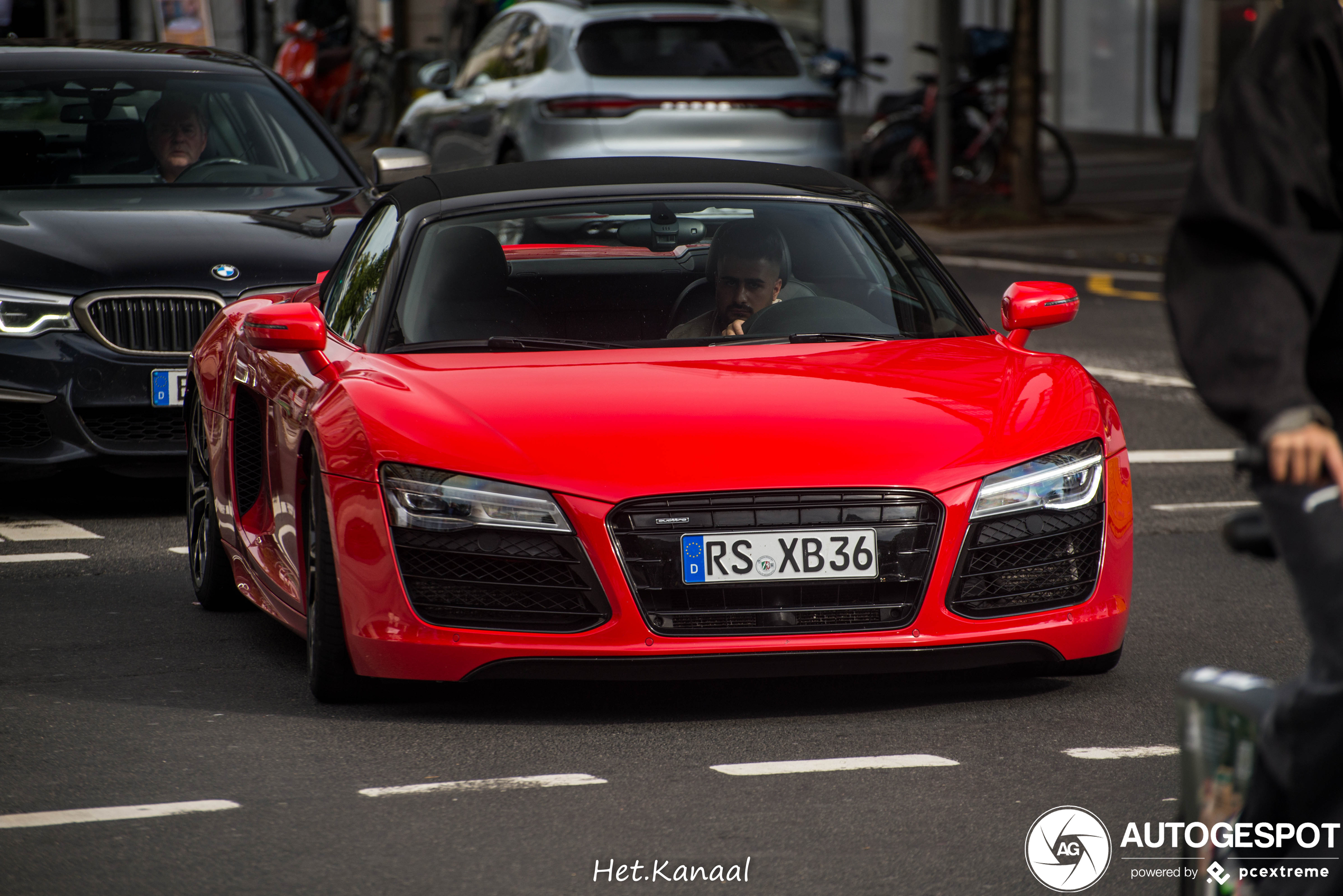 Audi R8 V10 Spyder 2013