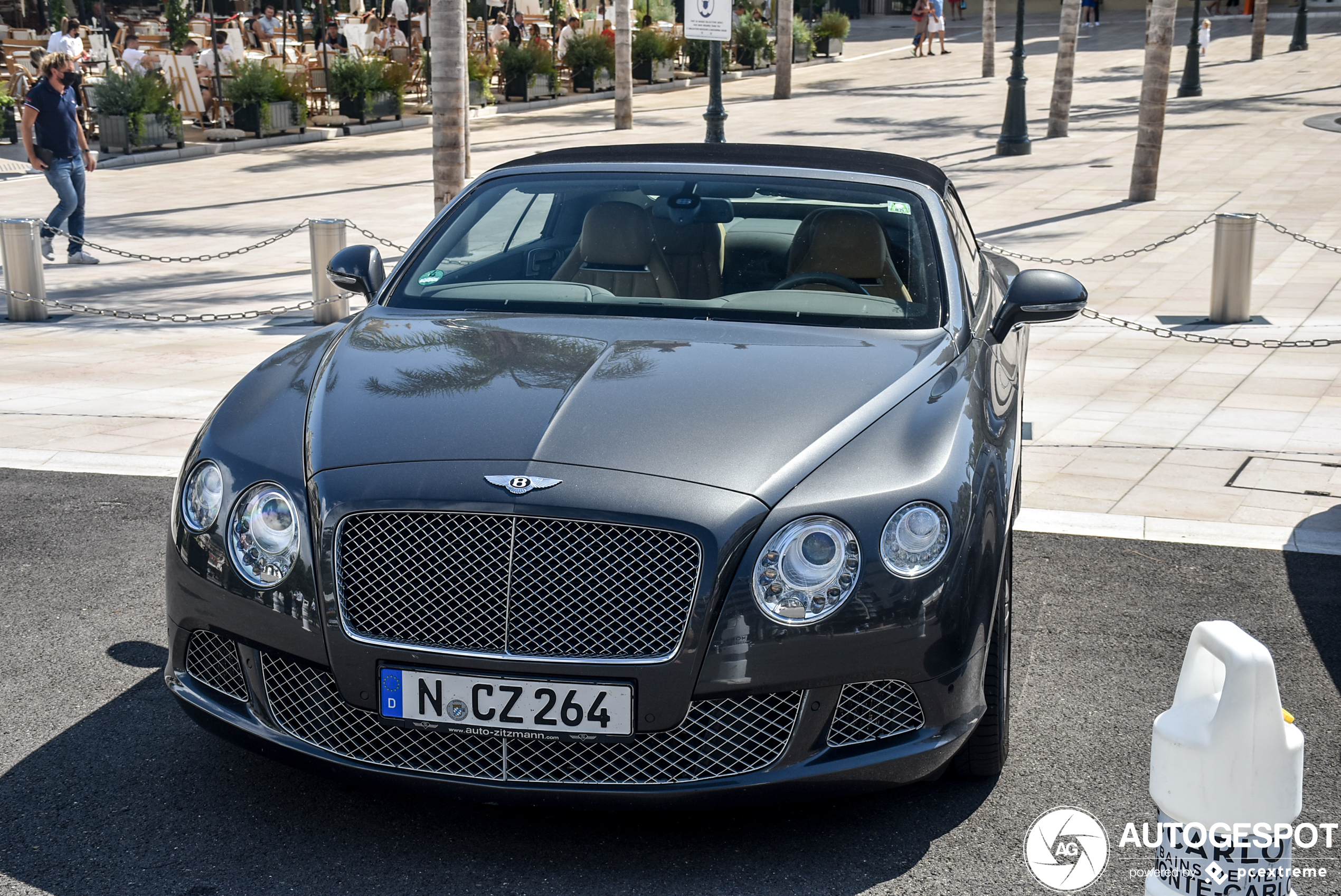 Bentley Continental GTC 2012