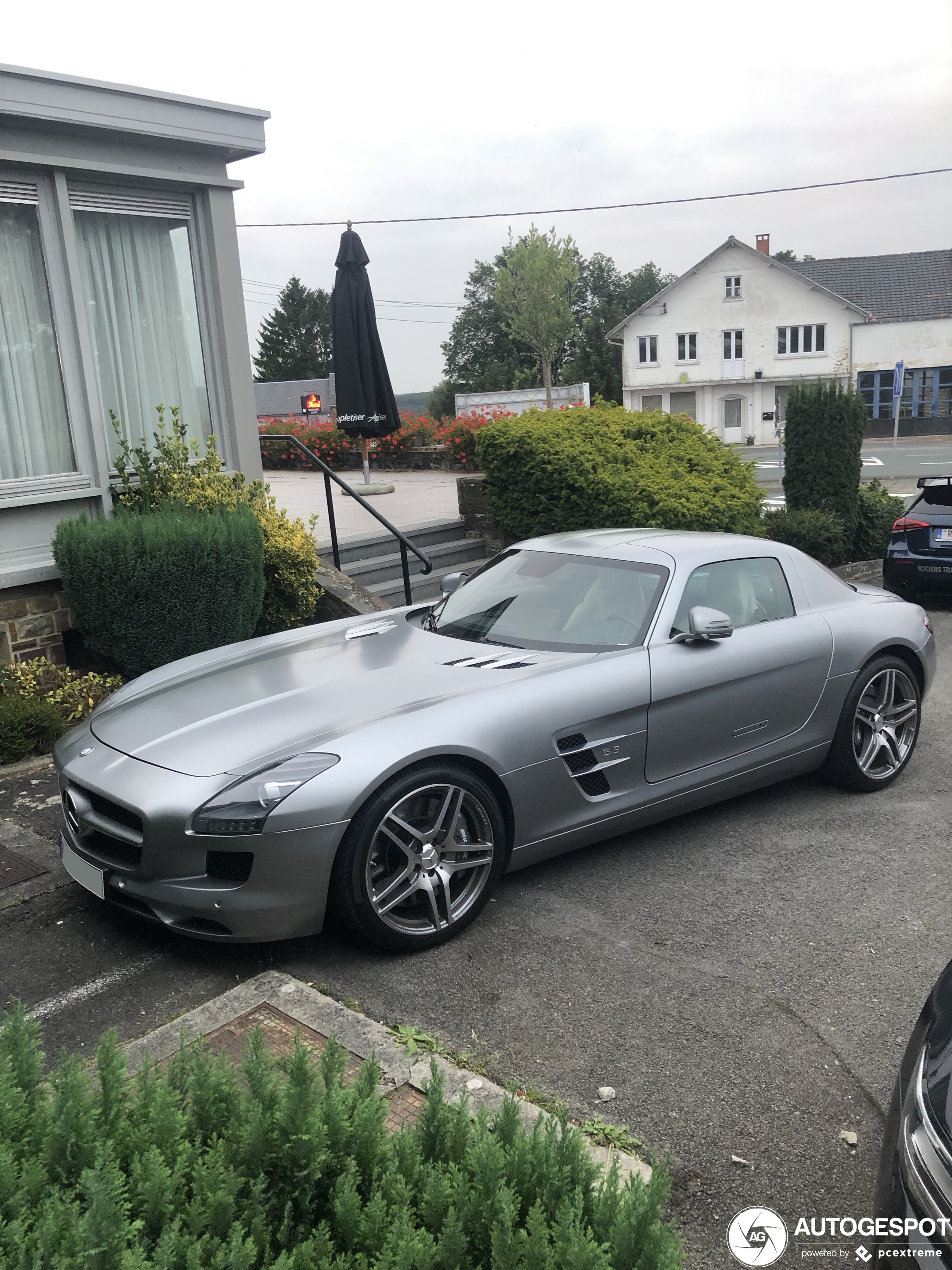 Mercedes-Benz SLS AMG