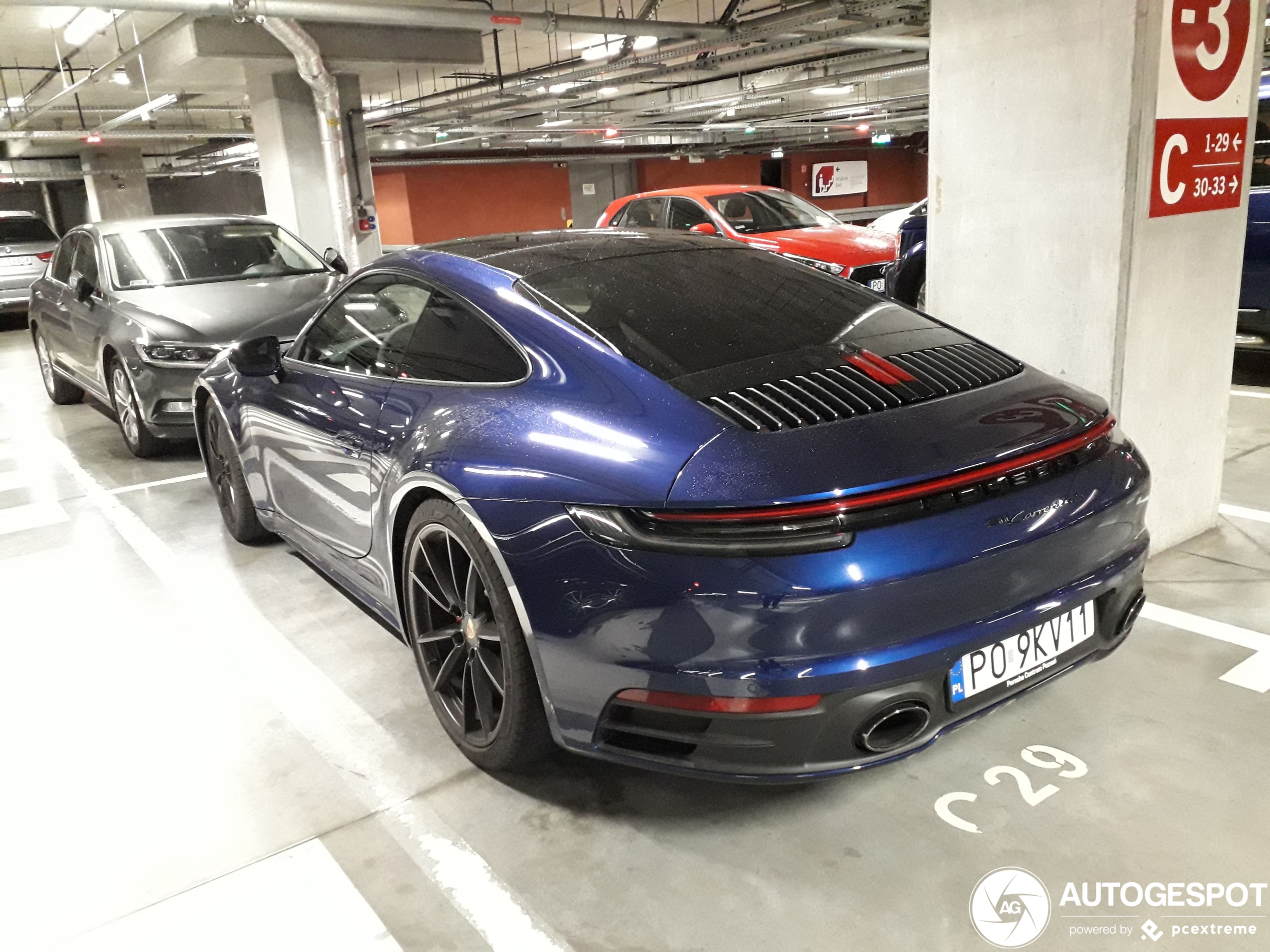 Porsche 992 Carrera 4S