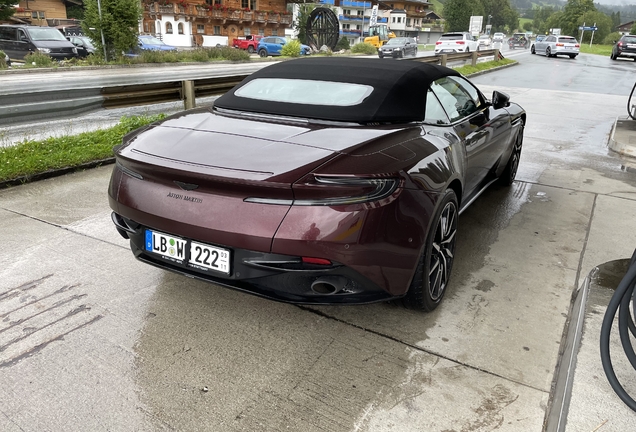 Aston Martin DB11 V8 Volante