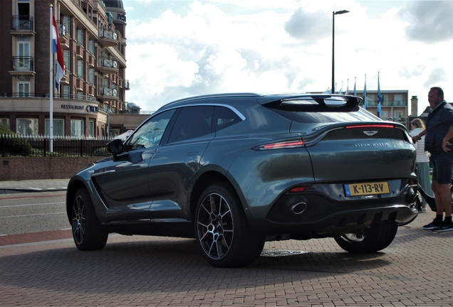 Aston Martin DBX