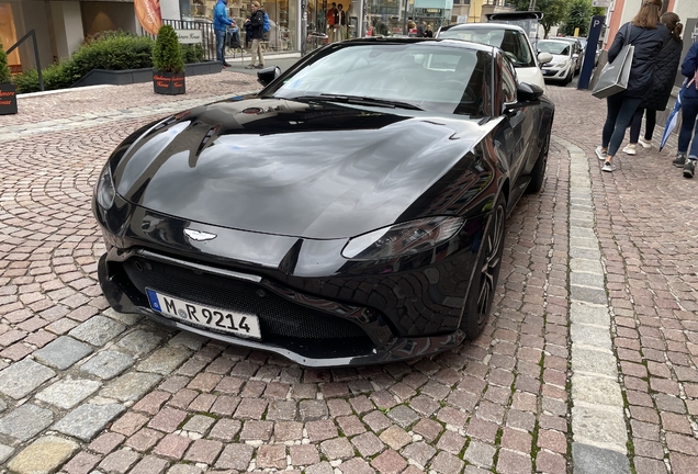 Aston Martin V8 Vantage 2018