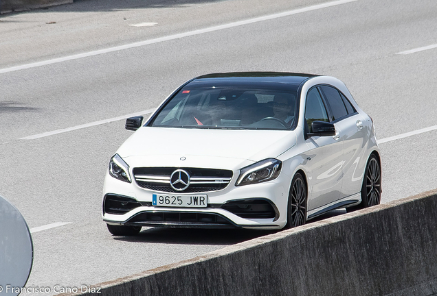 Mercedes-AMG A 45 W176 2015