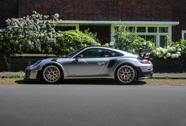 Porsche 991 GT2 RS Weissach Package