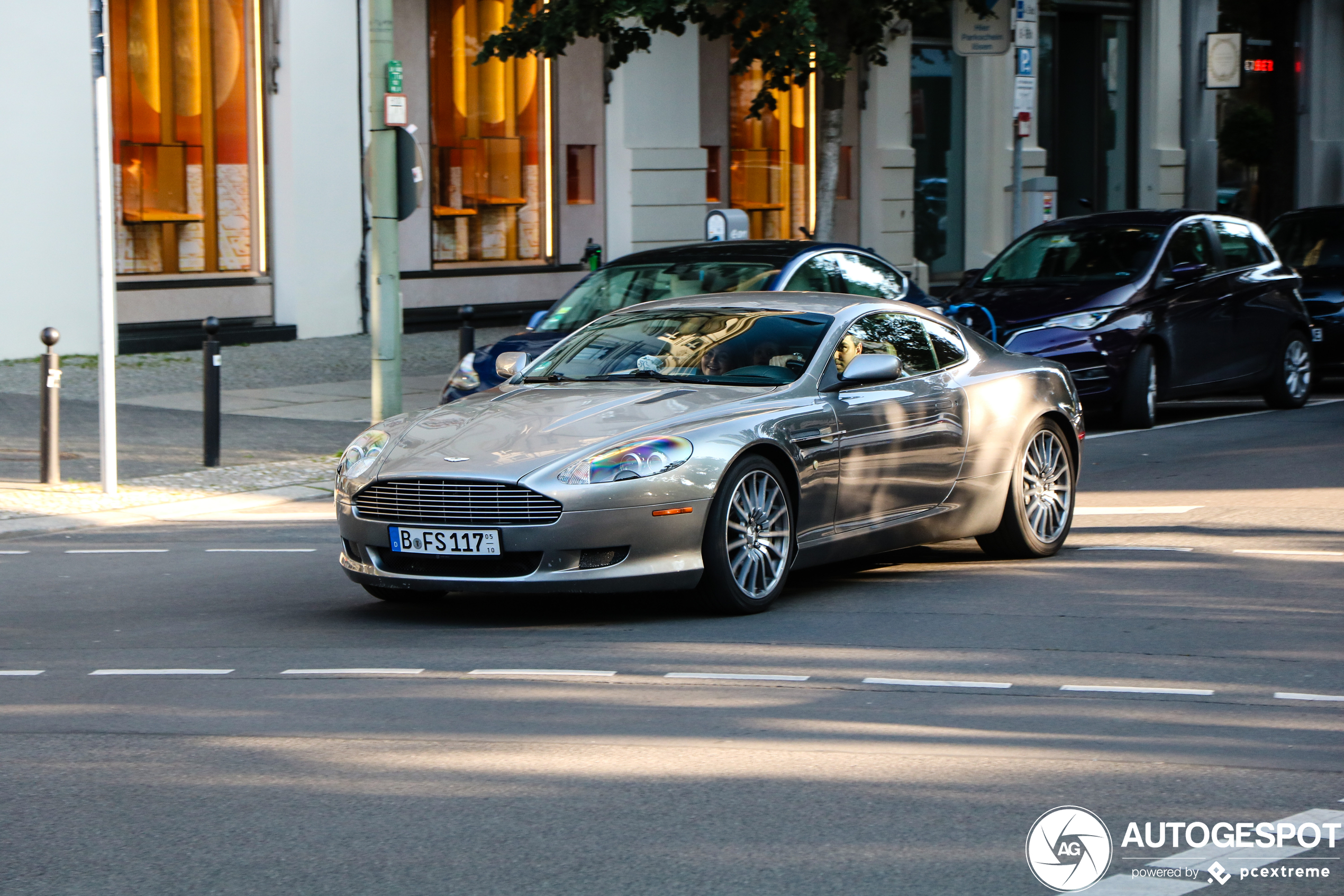 Aston Martin DB9