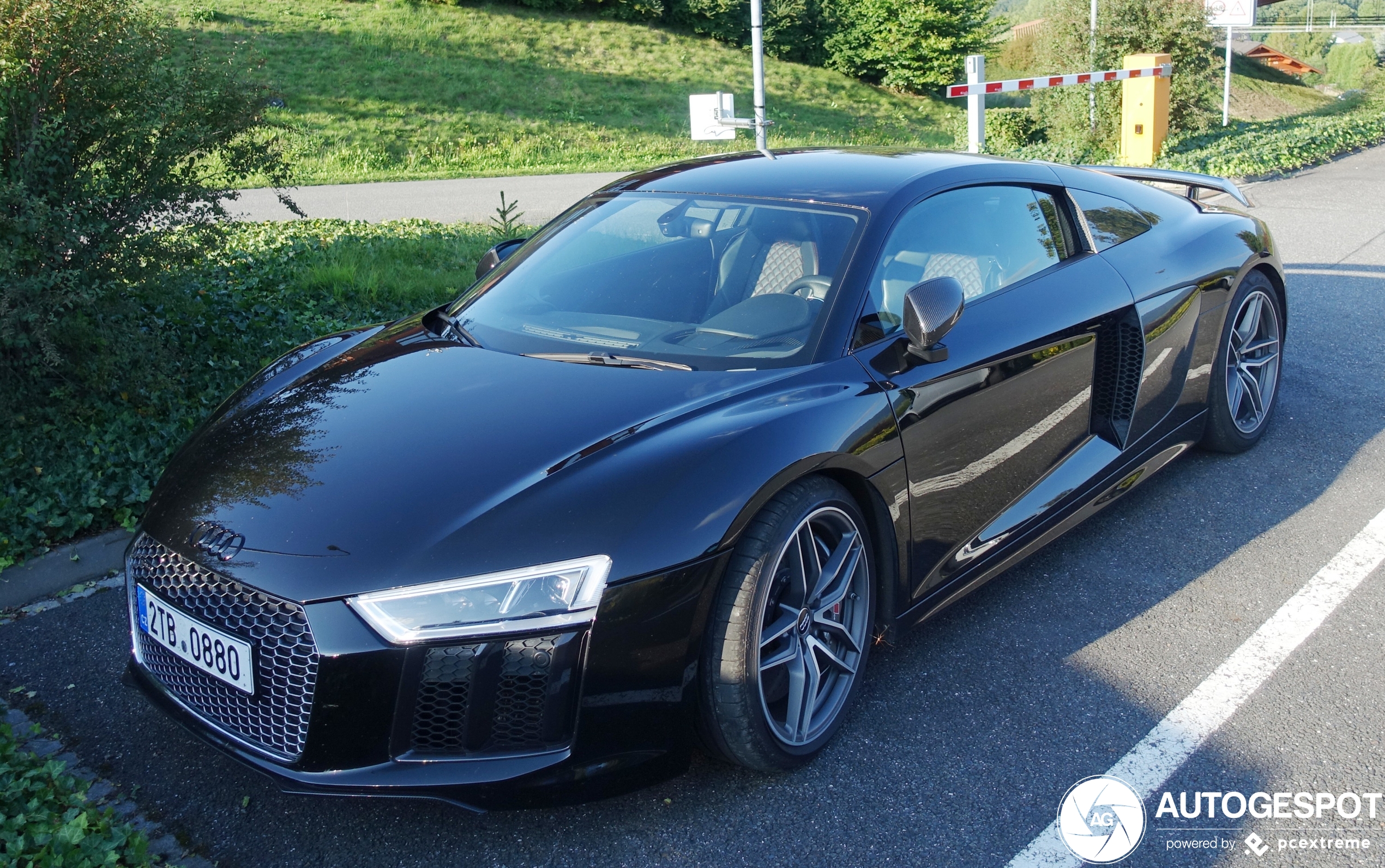 Audi R8 V10 Plus 2015