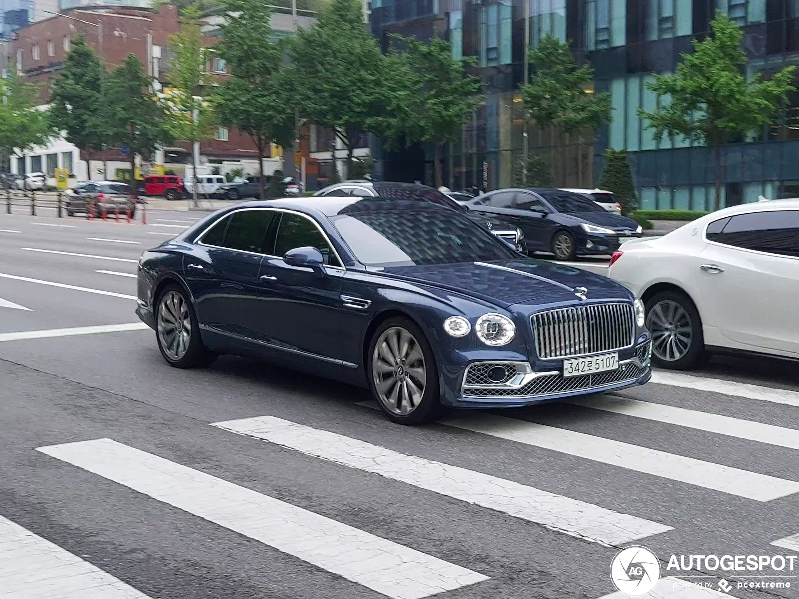 Bentley Flying Spur V8 2021