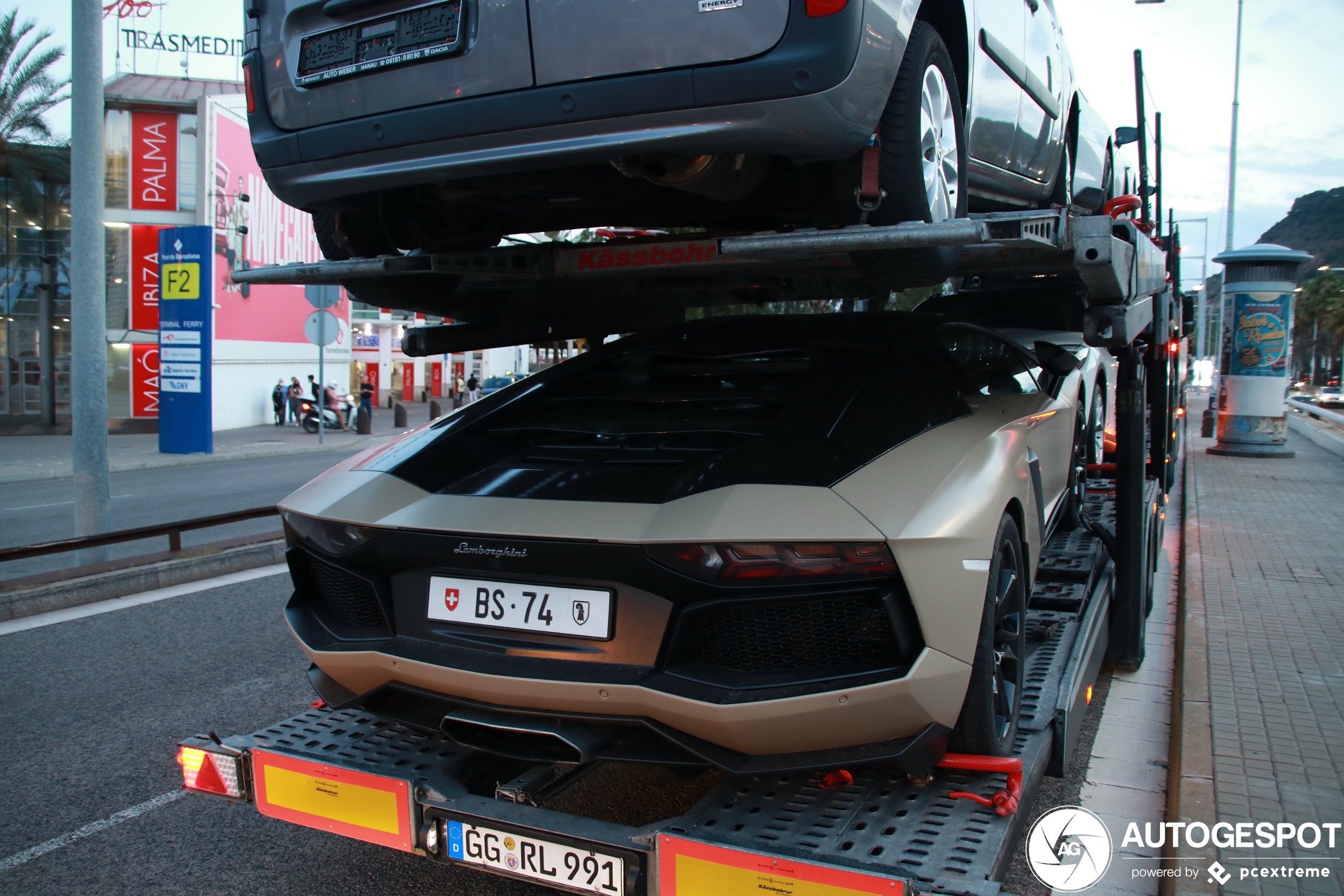 Lamborghini Aventador LP700-4