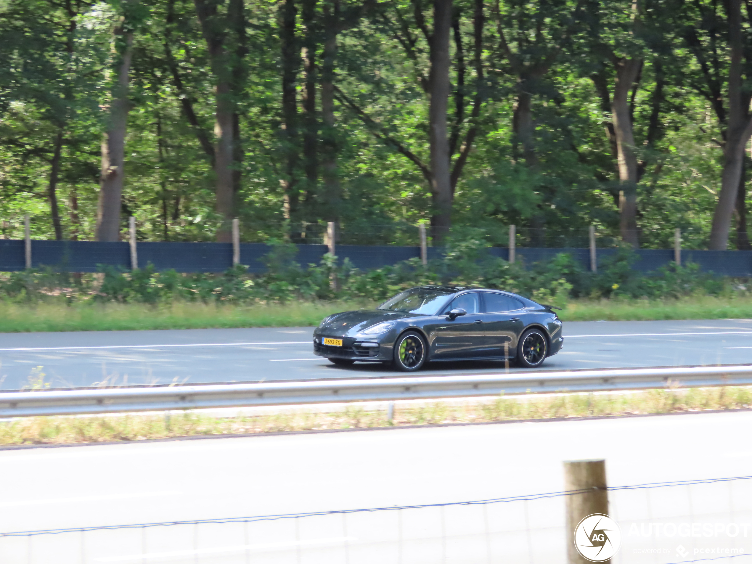 Porsche 971 Panamera Turbo S E-Hybrid