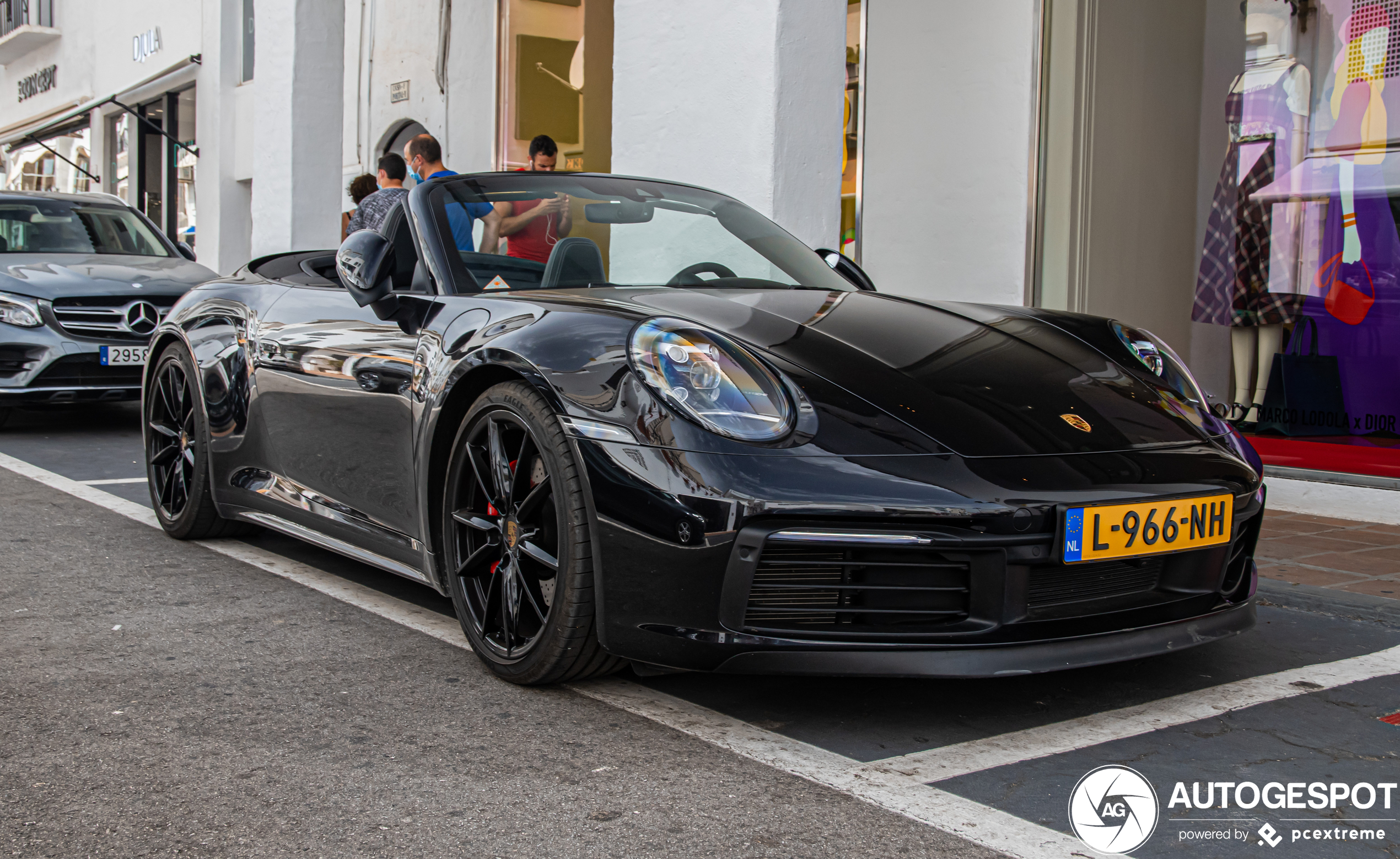 Porsche 992 Carrera 4S Cabriolet