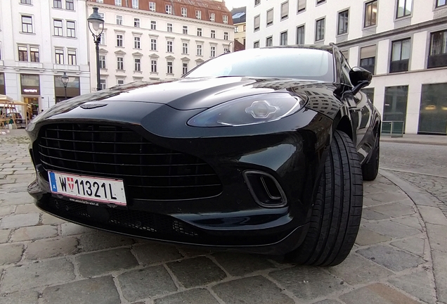 Aston Martin DBX