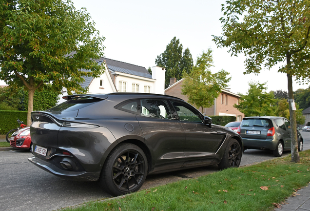 Aston Martin DBX