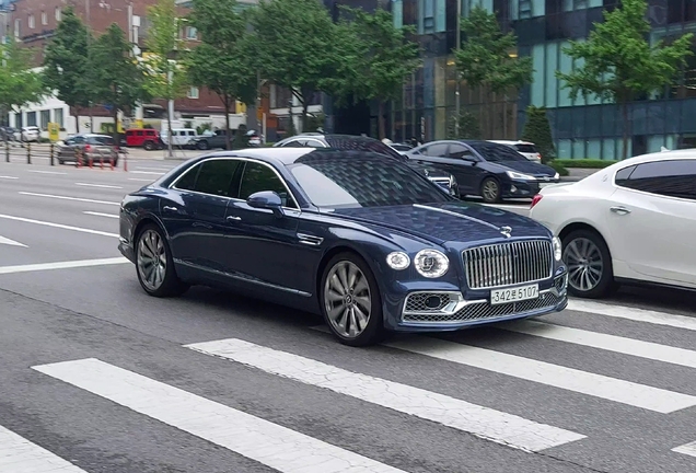 Bentley Flying Spur V8 2021