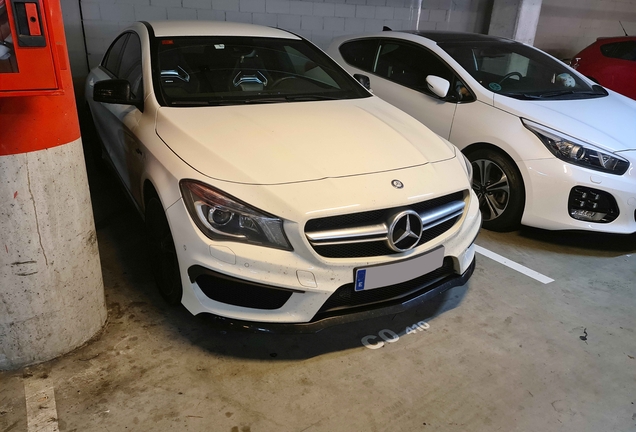 Mercedes-Benz CLA 45 AMG C117