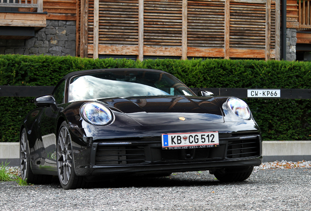 Porsche 992 Carrera 4S Cabriolet