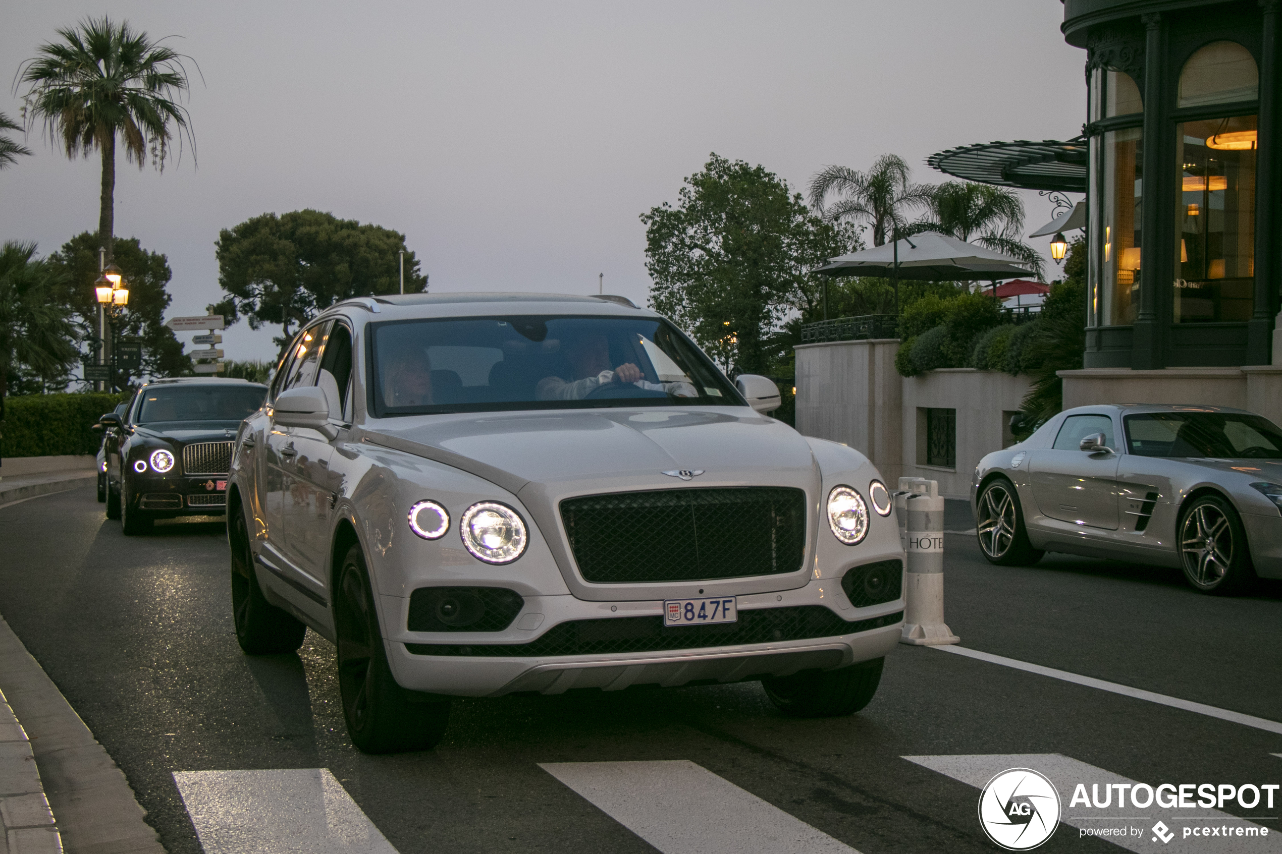 Bentley Bentayga V8