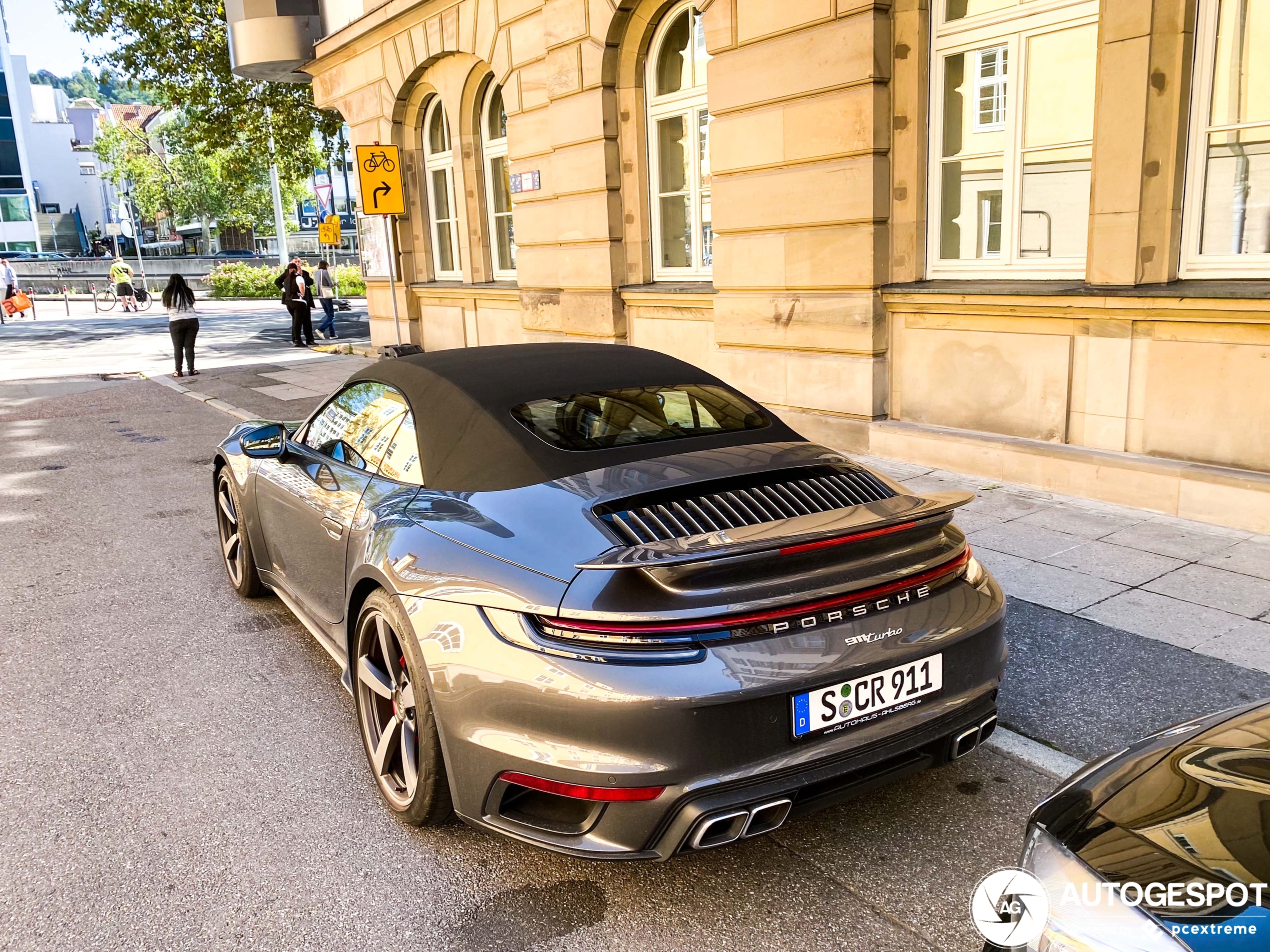 Porsche 992 Turbo Cabriolet