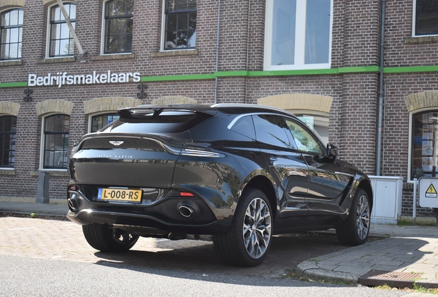 Aston Martin DBX