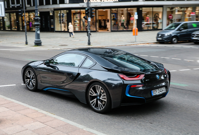 BMW i8