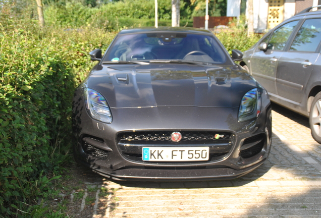 Jaguar F-TYPE R Coupé 2017