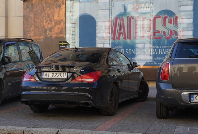 Mercedes-Benz CLA 45 AMG C117