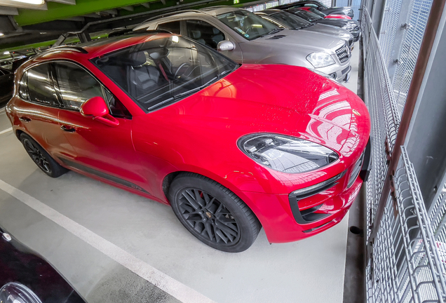 Porsche 95B Macan GTS