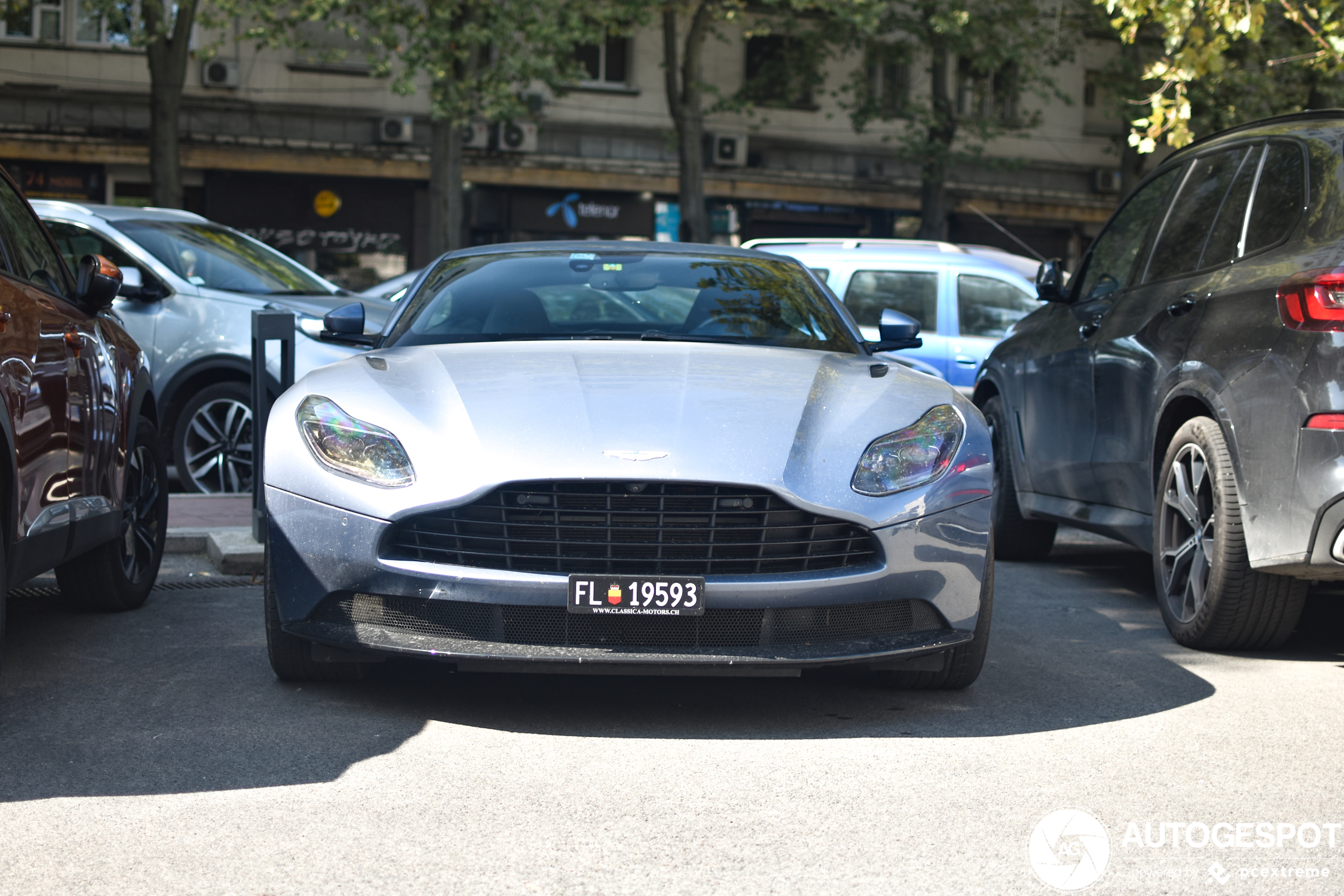 Aston Martin DB11 V8