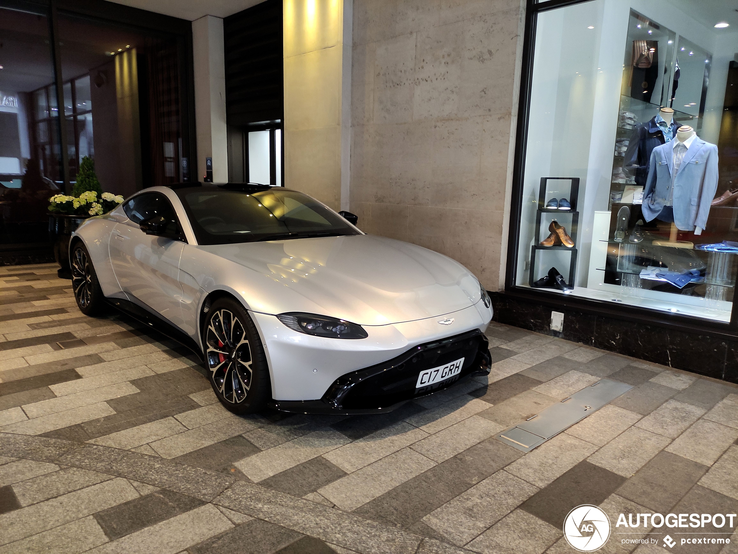 Aston Martin V8 Vantage 2018