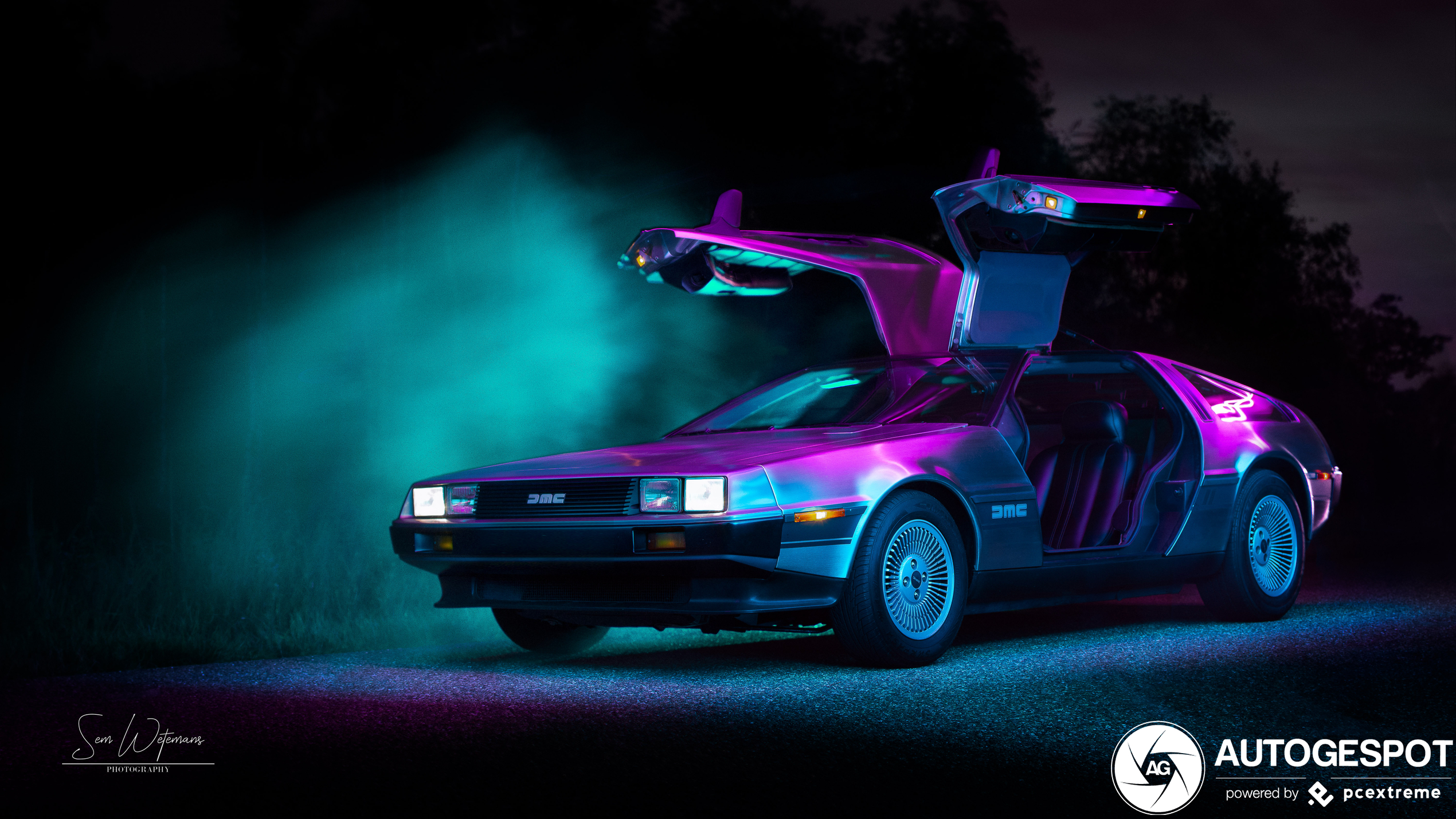 DeLorean DMC-12