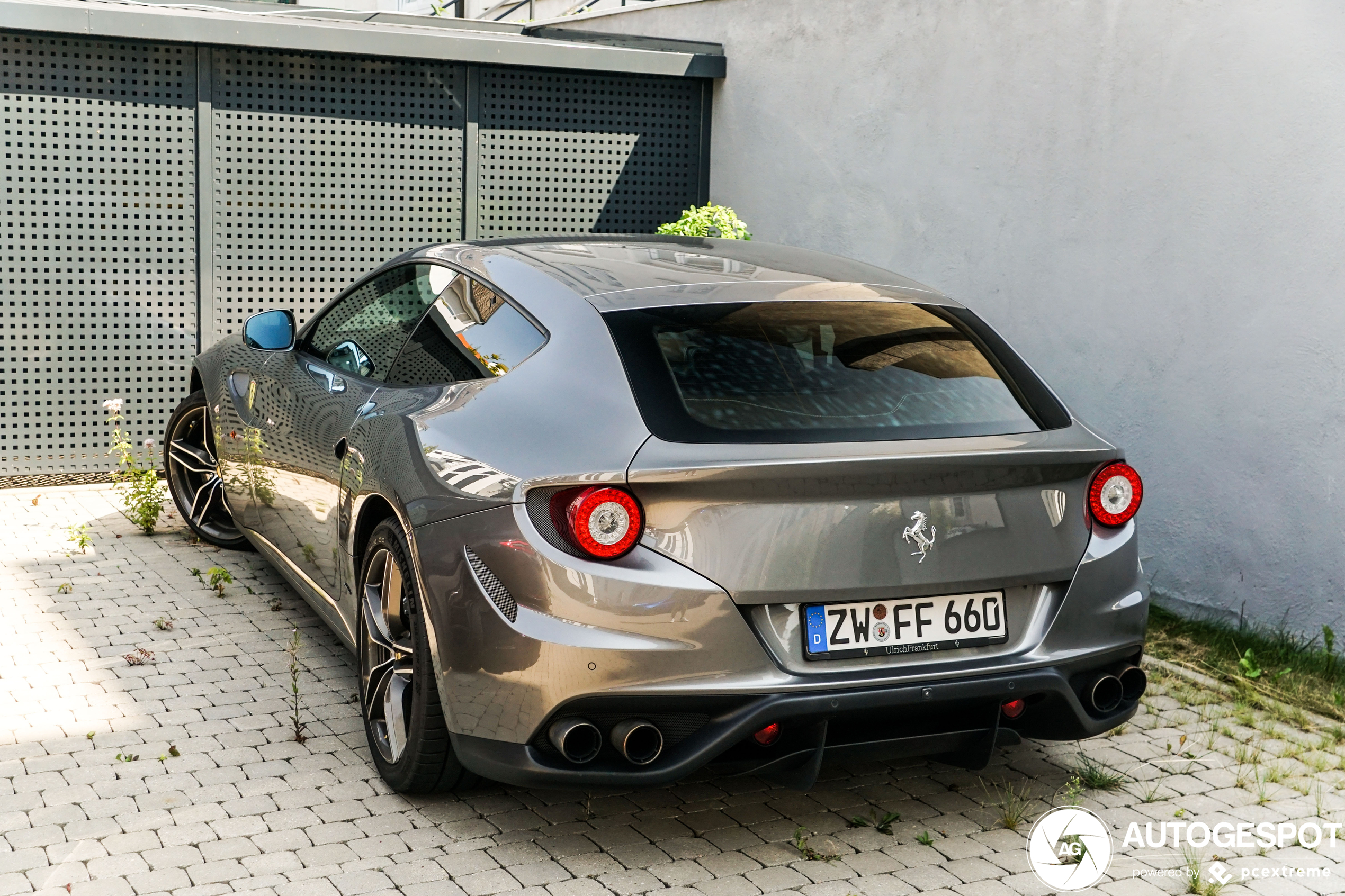 Ferrari FF