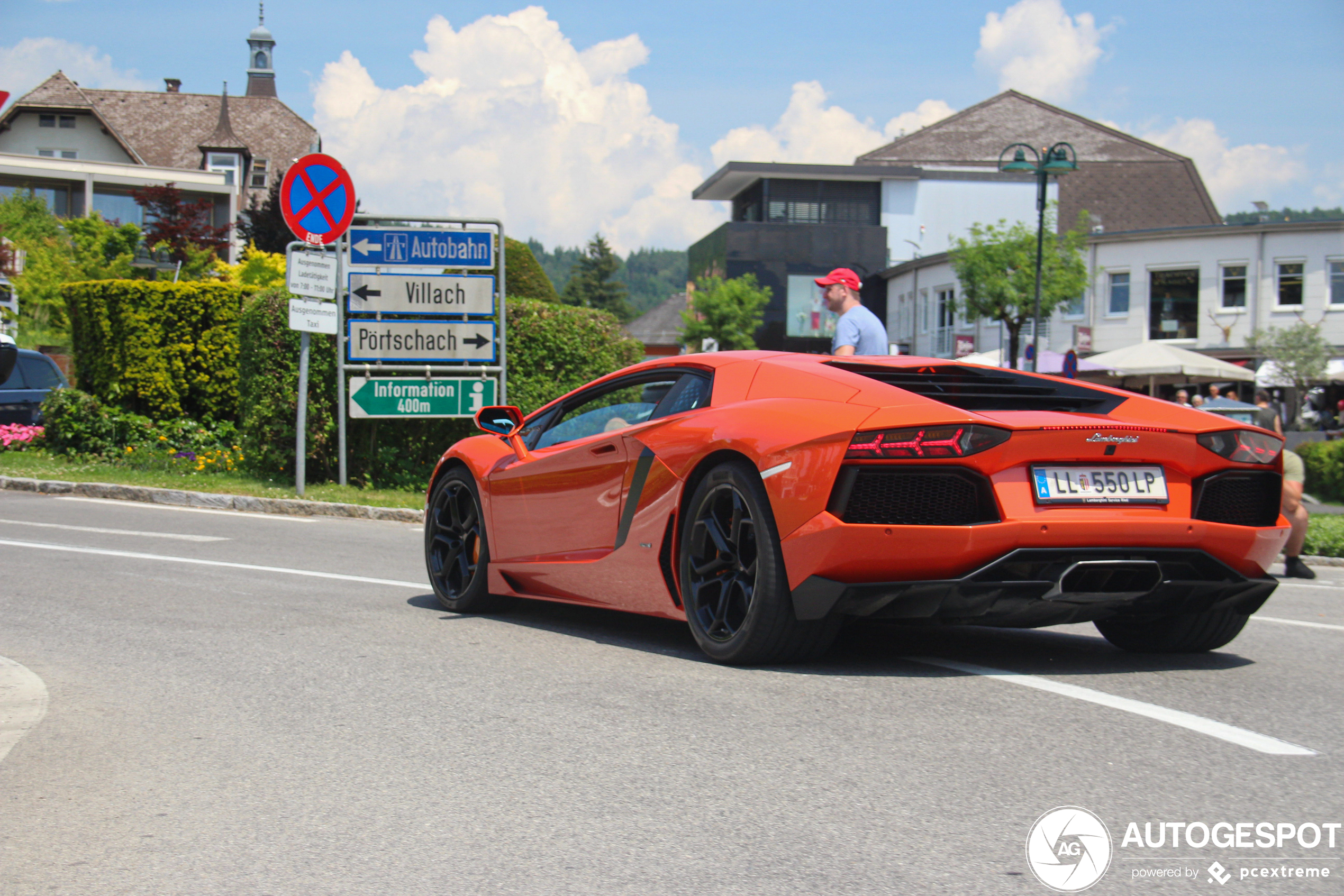 Lamborghini Aventador LP700-4