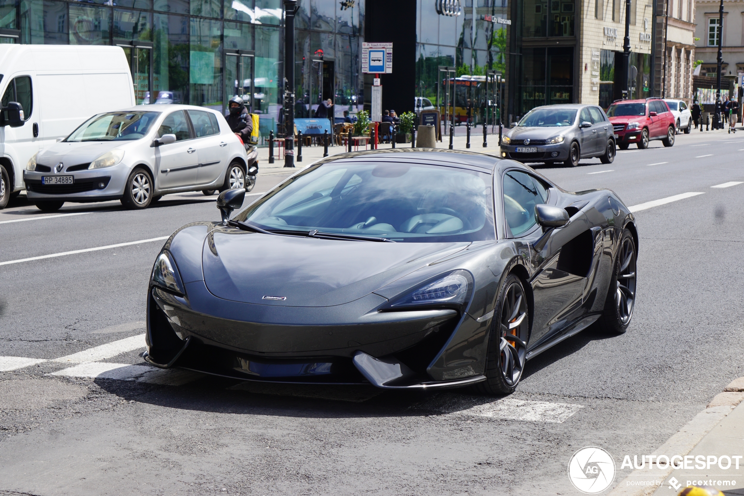 McLaren 570GT