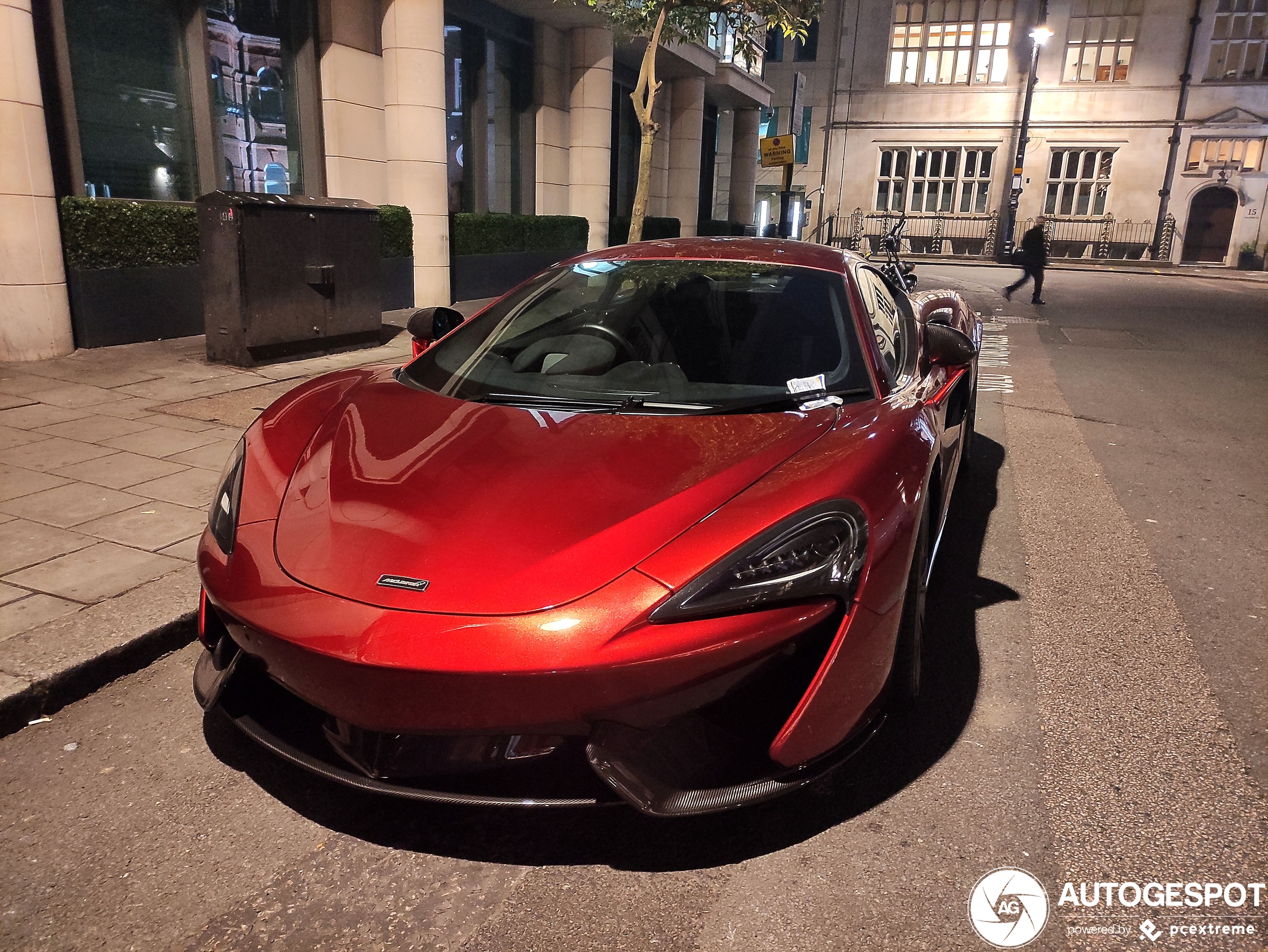 McLaren 570S