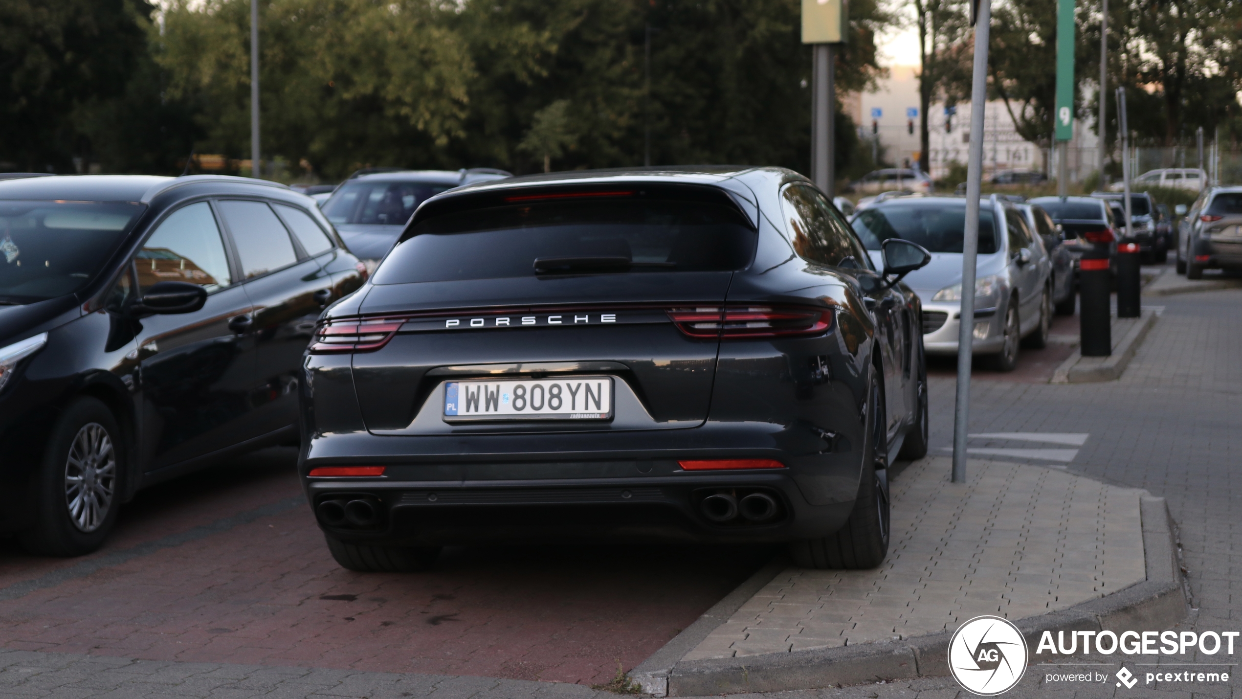 Porsche 971 Panamera Turbo Sport Turismo