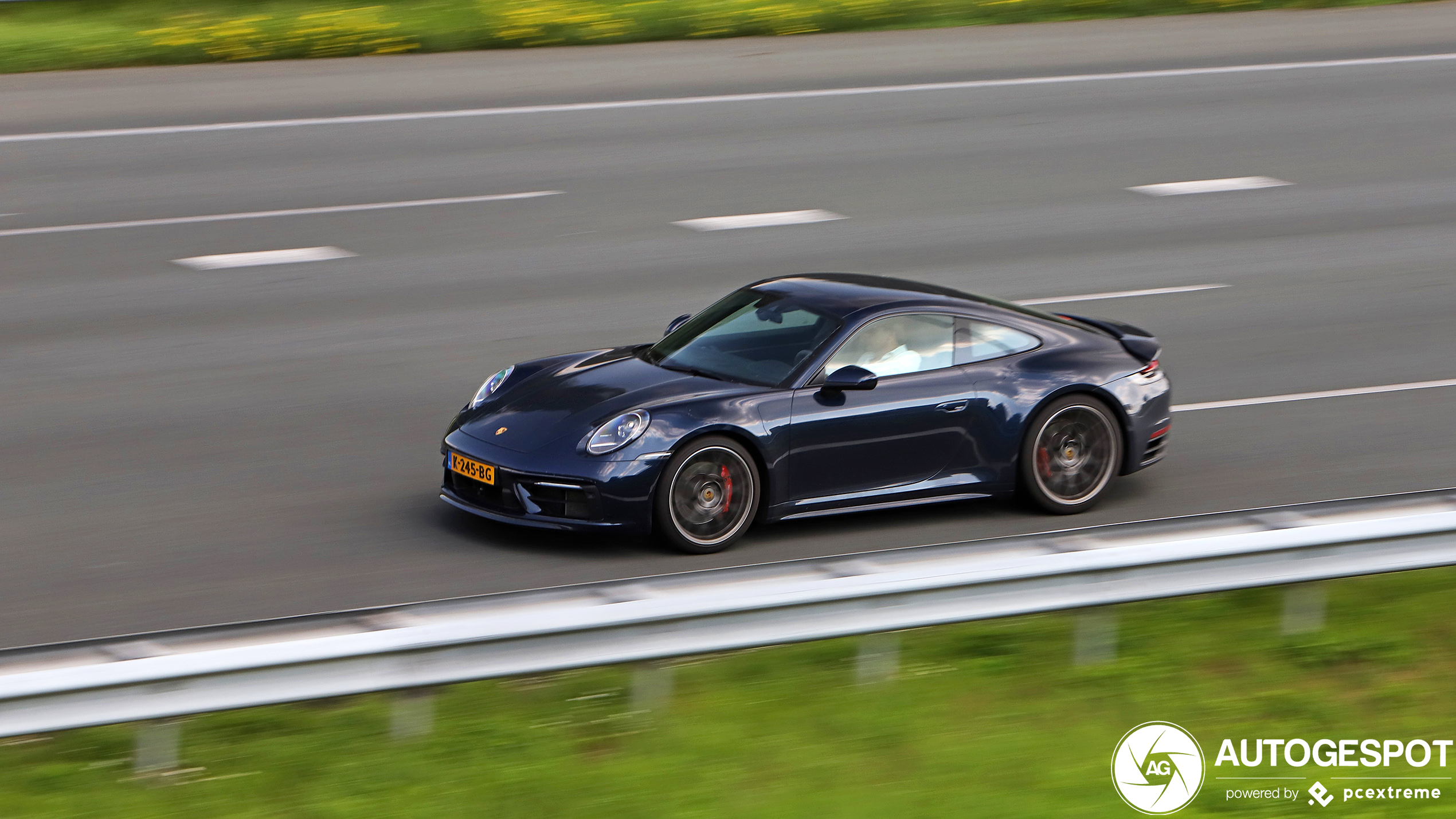 Porsche 992 Carrera S