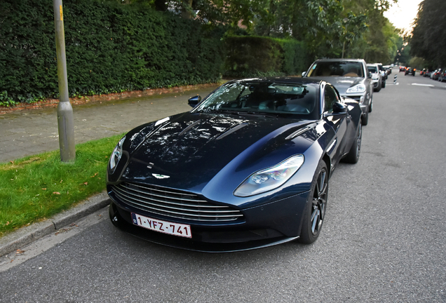 Aston Martin DB11