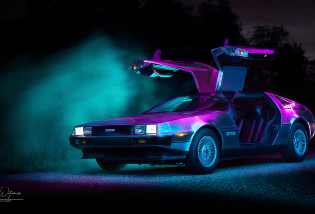 DeLorean DMC-12