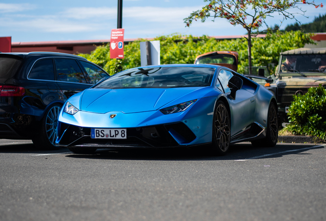 Lamborghini Huracán LP640-4 Performante