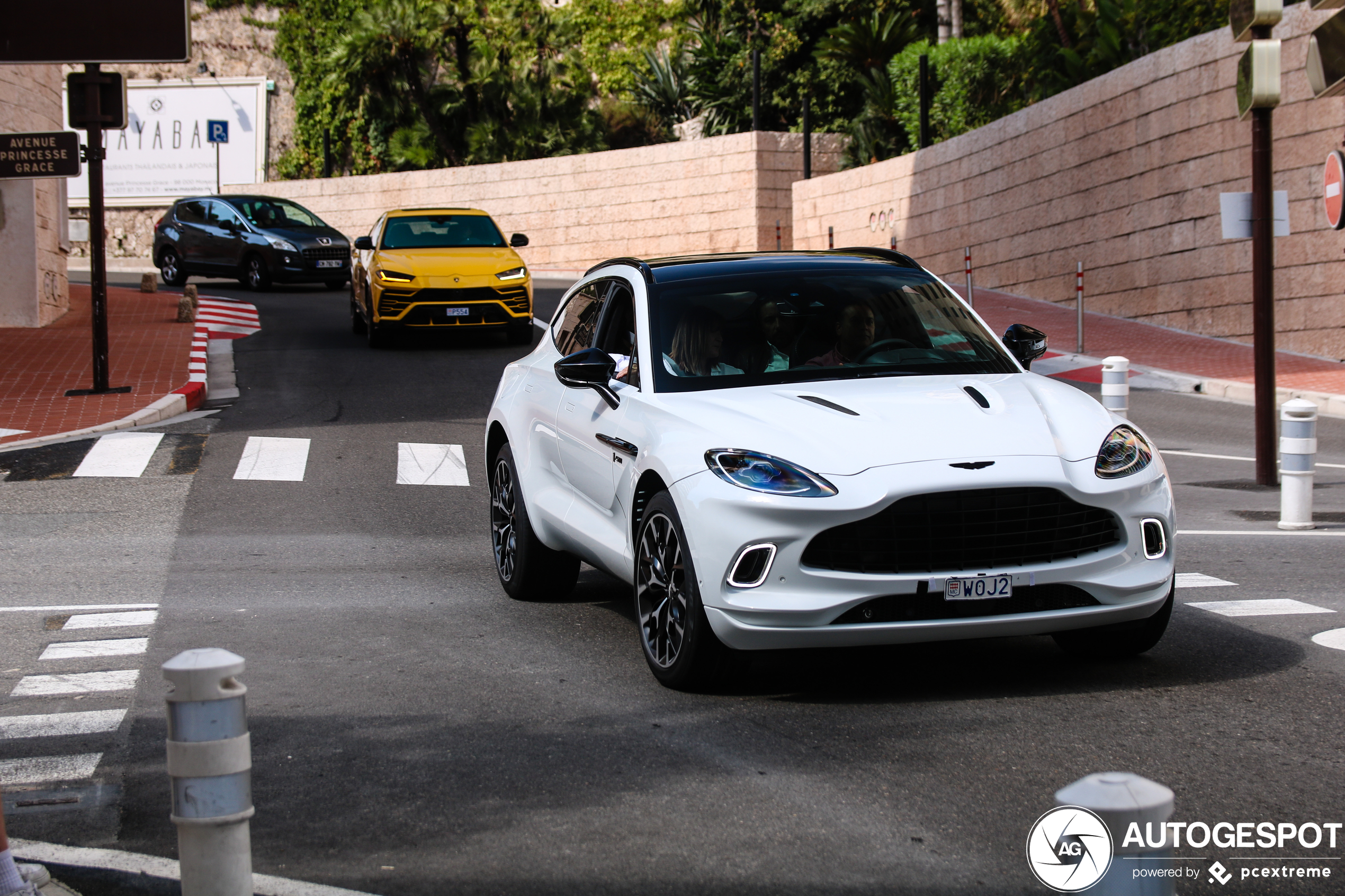 Aston Martin DBX