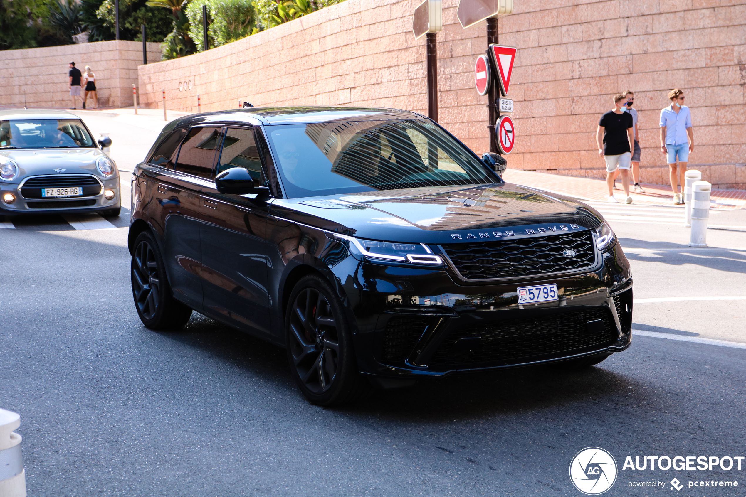 Land Rover Range Rover Velar SVAutobiography