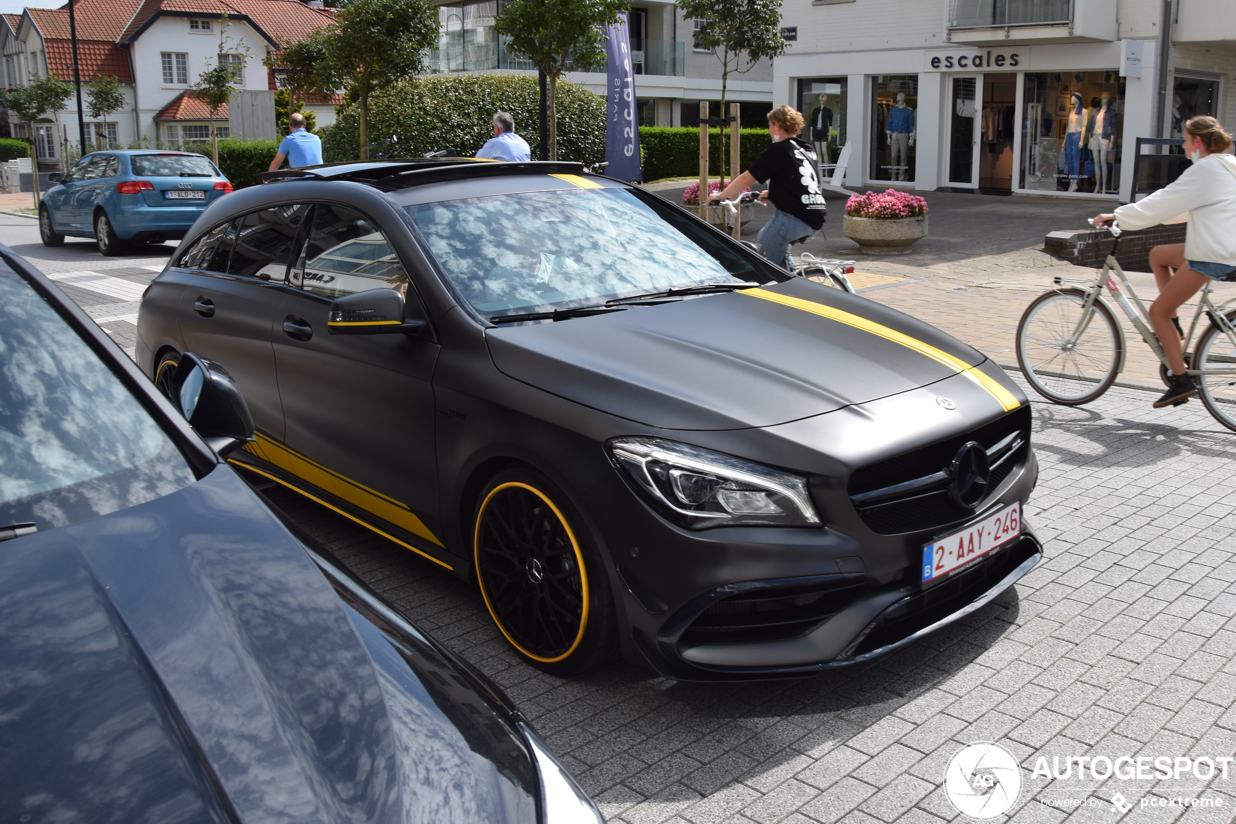 Mercedes-AMG CLA 45 Shooting Brake X117 Yellow Night Edition