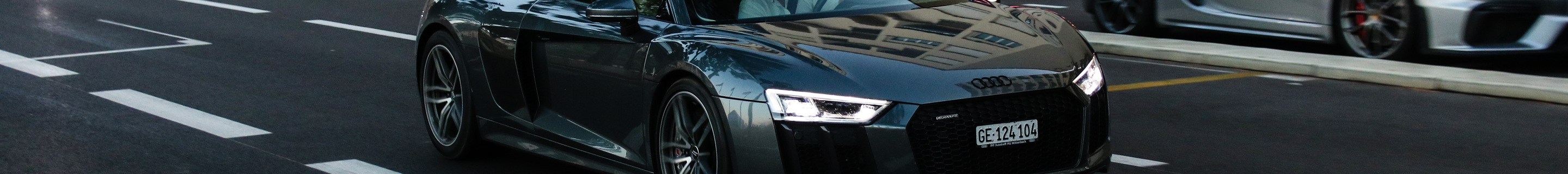 Audi R8 V10 Plus 2015