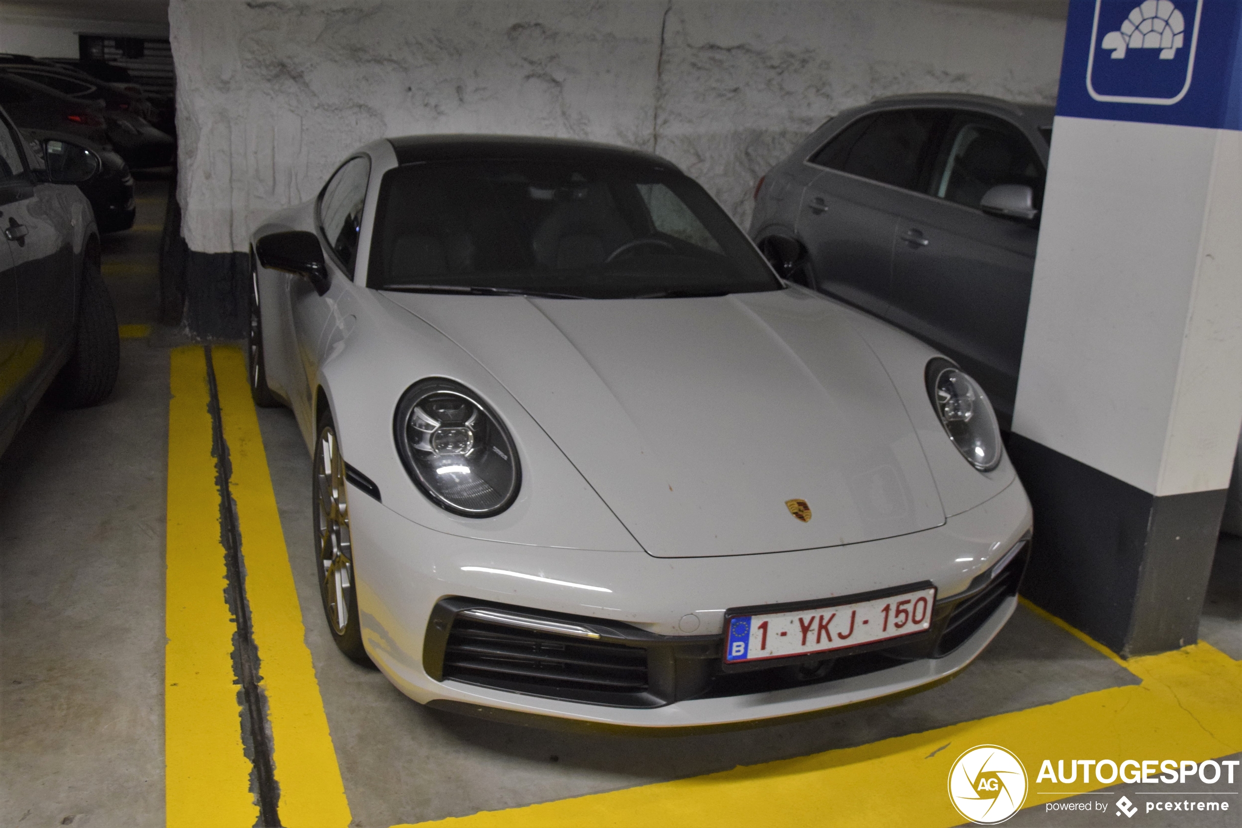 Porsche 992 Carrera 4S