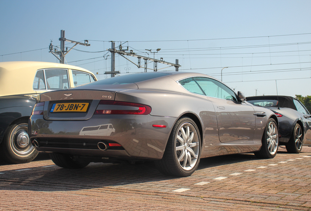 Aston Martin DB9