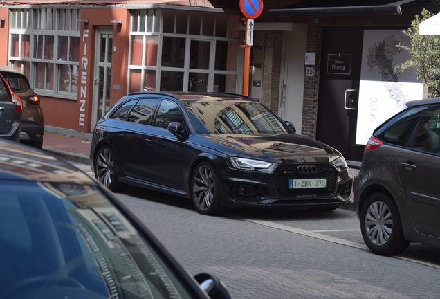 Audi RS4 Avant B9