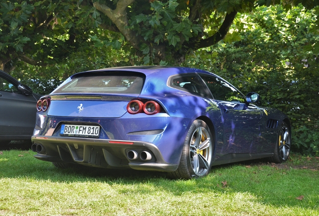 Ferrari GTC4Lusso T