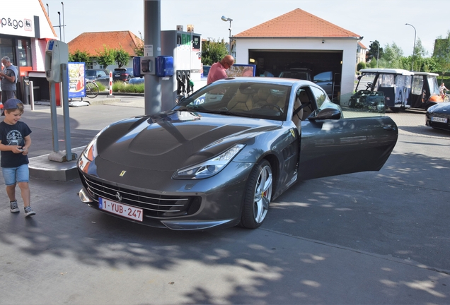 Ferrari GTC4Lusso