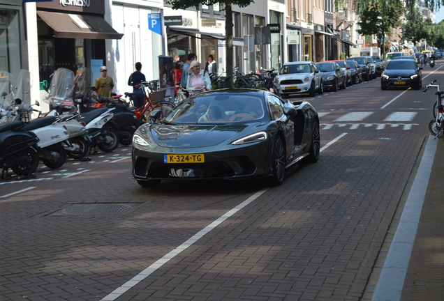 McLaren GT