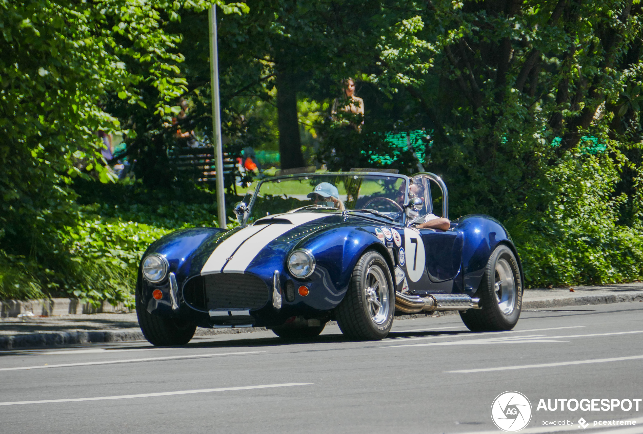 AC Cobra 427